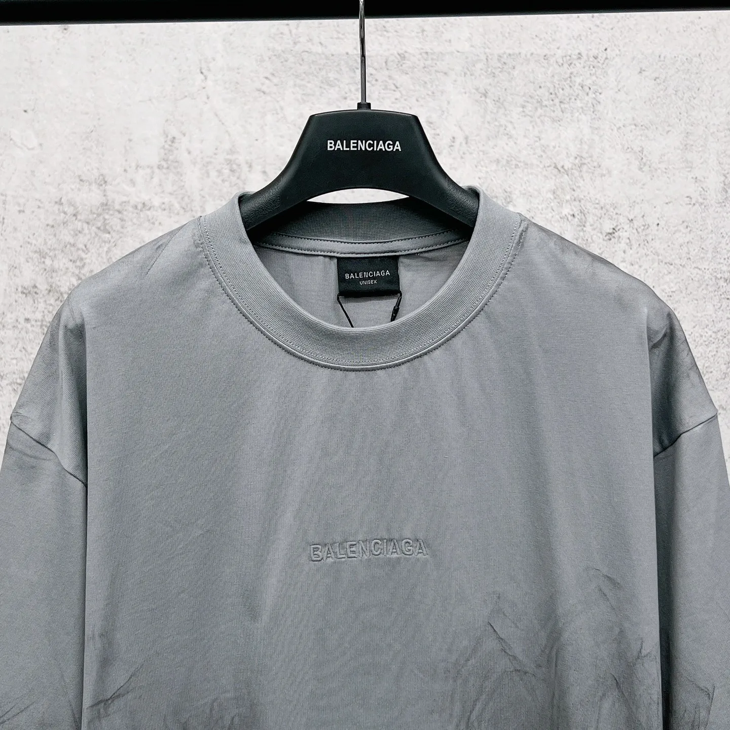 💰P 105 【 . Quality】BALENCI*GA/ #2025New Arrival LOGO T ， 。 ， 、 260 ， . ， 。 。Classic LOGO 。 。 。。 , OS . Same Style ：BL 253718 ：Dark Gray ，Gray Size：XS S M L